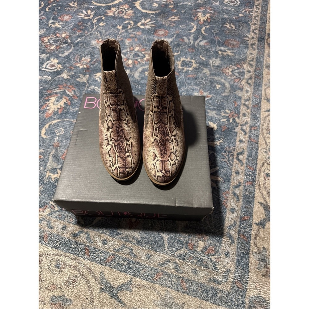 NWOT Boutique Corkys Women Hanover‎ Snake Print Chelsea Ankle Booties Shoes Sz 6